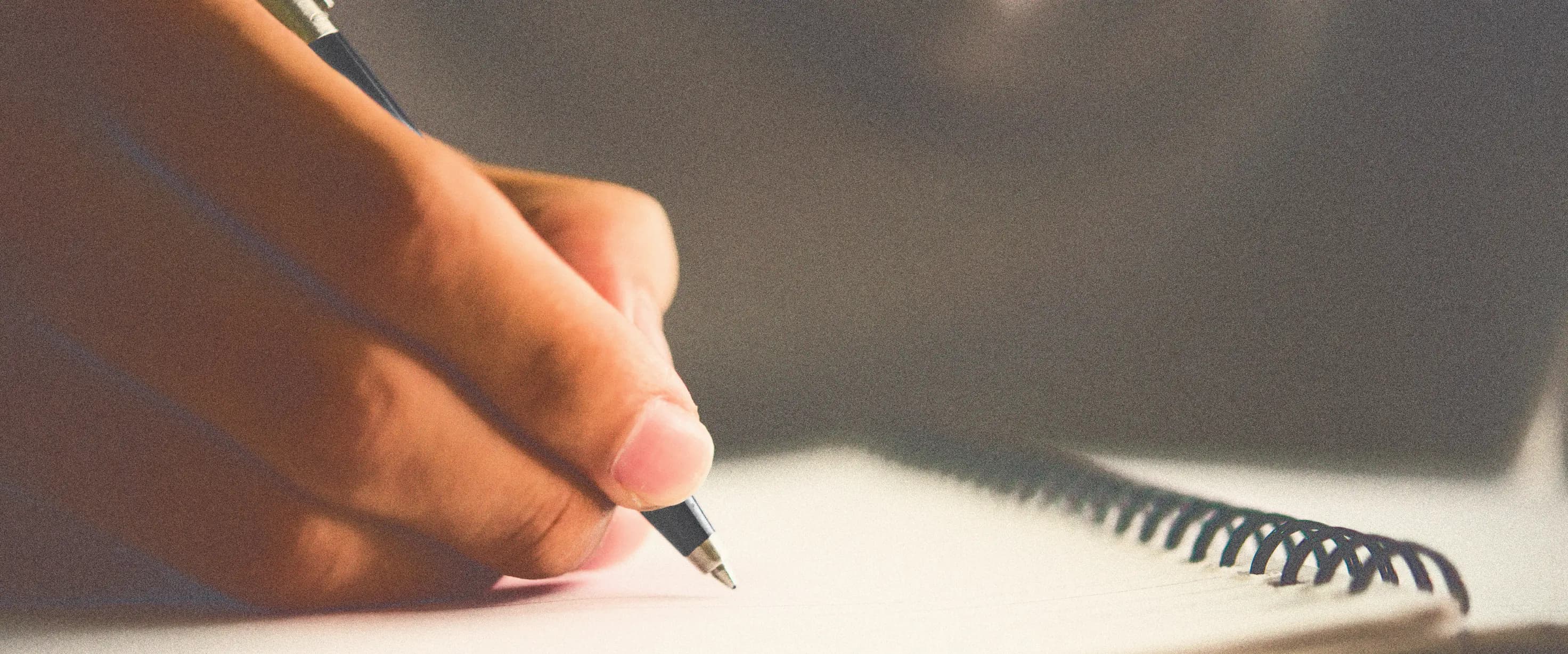 언어의 정원 배경